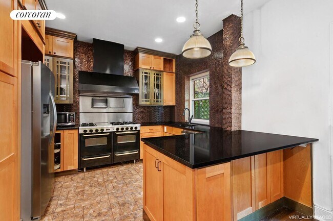 Foto del edificio - 326 W 19th St