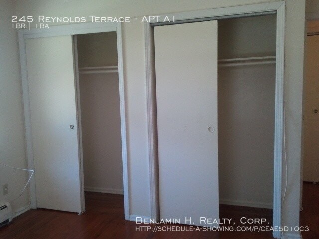 Building Photo - 245 Reynolds Terrace