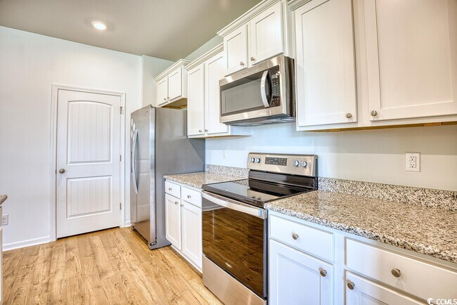Building Photo - 260 Forestbrook Cove Cir