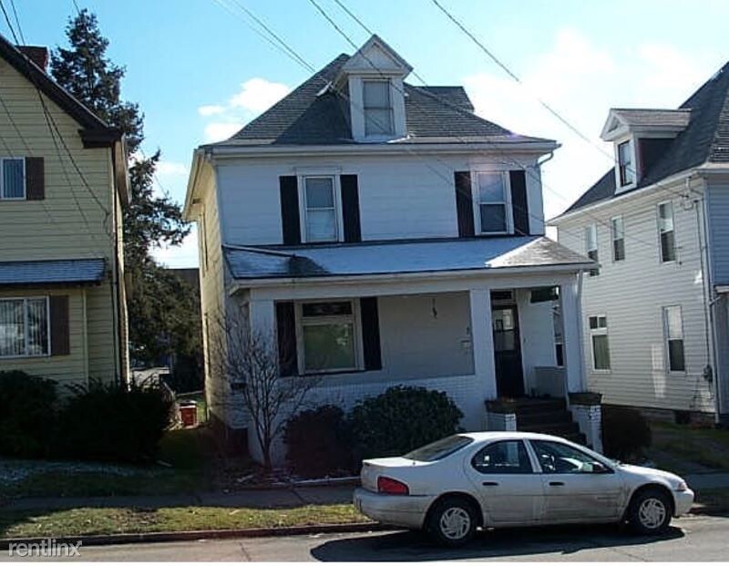 Primary Photo - 5 br, 2 bath House - 56