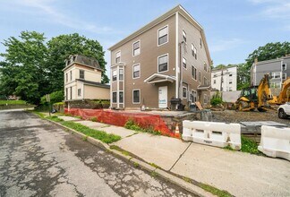 Building Photo - 133 N Miller St