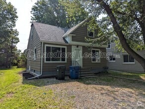 Building Photo - 405 Niagara Rd