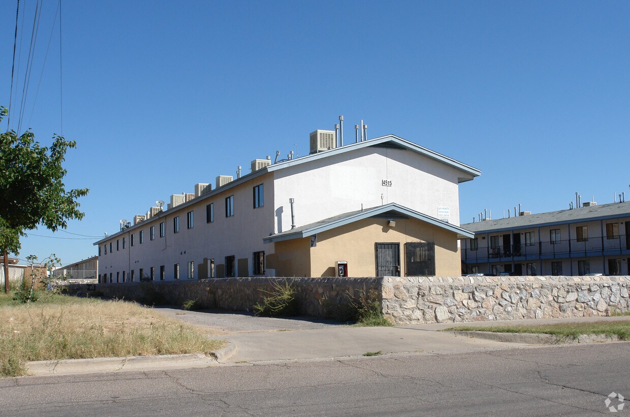 Building Photo - Alto Sol Apartments
