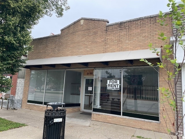 Building Photo - 1537 1st Ave SE