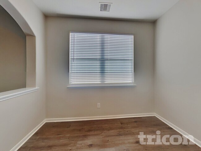 Building Photo - 1015 Blair Field Ln