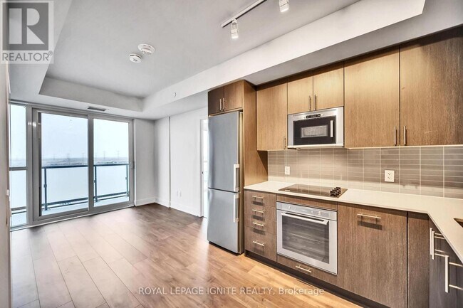 Photo du bâtiment - 2550 Simcoe St N