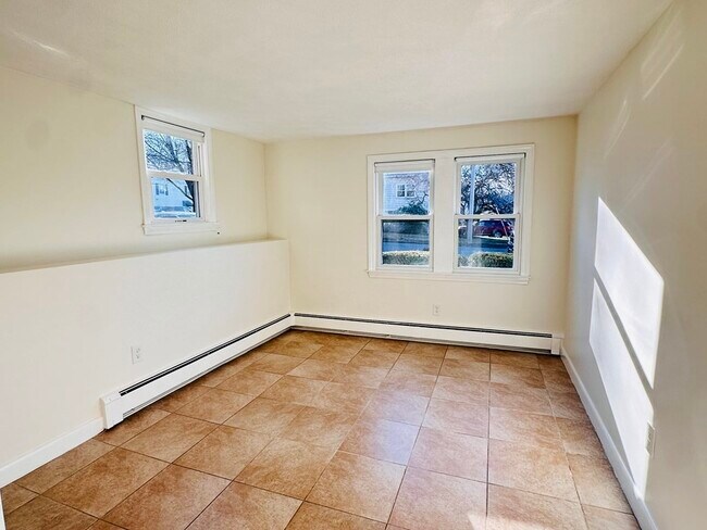 Building Photo - 36 Biscayne Ave