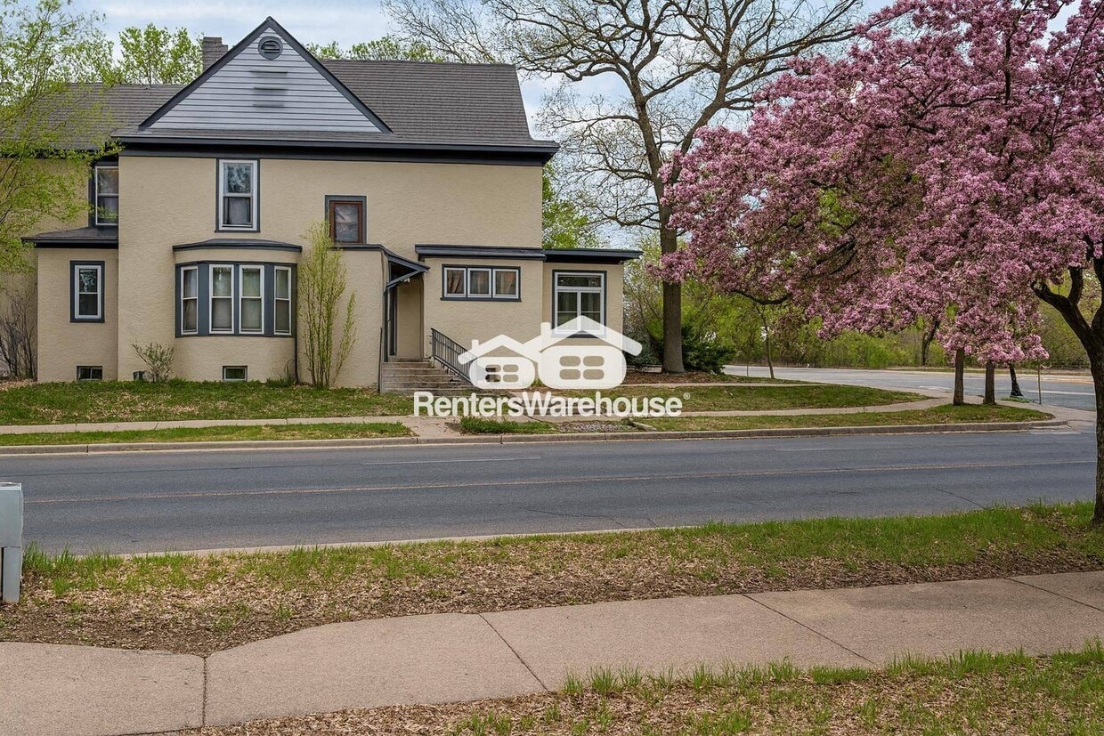 Primary Photo - 803 Huron Blvd SE