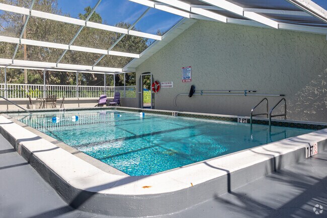 Piscina - Genone Punta Gorda Apartments