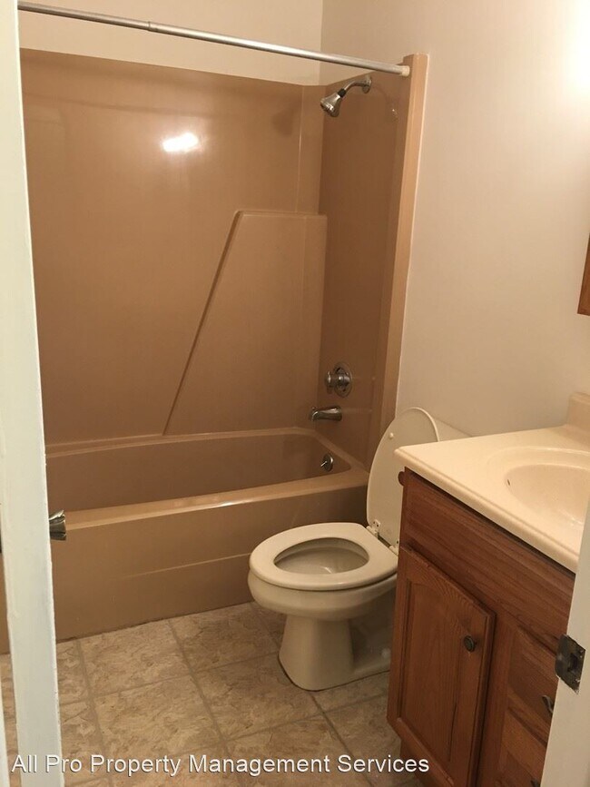 Building Photo - 2 br, 1 bath House - 1125 Tramel Road