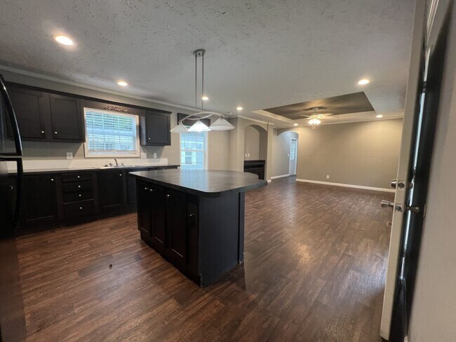 Foto del edificio - 305 Caseybrook Ct