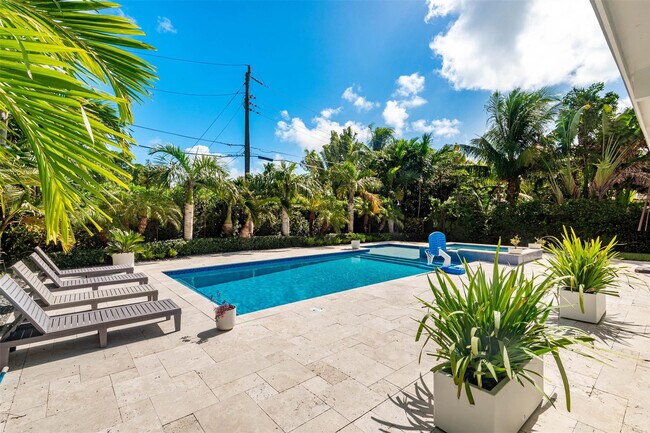 Foto del edificio - 1936 Harbour Inlet Dr