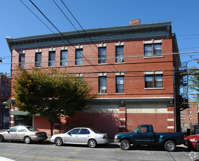 Foto del edificio - 199 Irving Ave