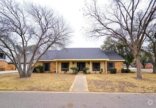 Building Photo - 5423 Basswood Cir