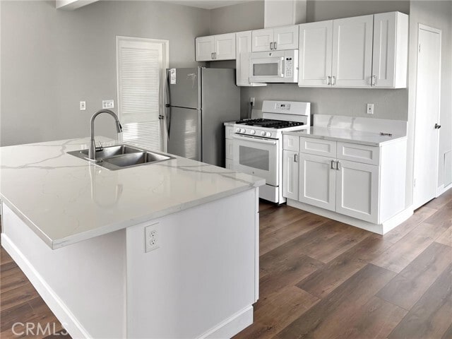 Foto del edificio - 7731 Evans St