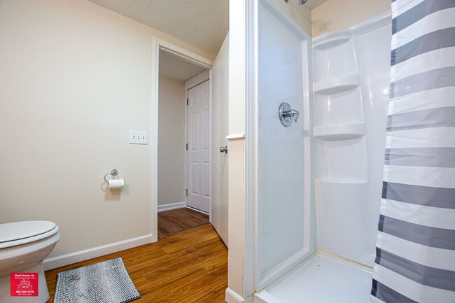 Photo - 6423 Vane St House