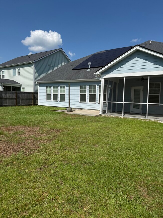 Building Photo - 227 Bering Ln