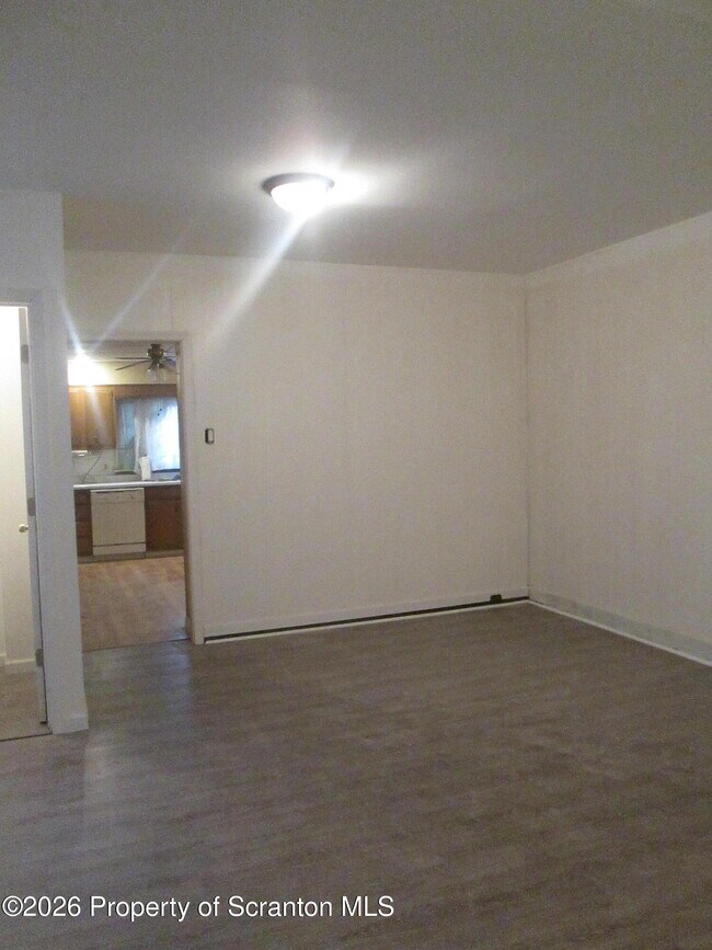 Foto del edificio - 811 Cedar Ave