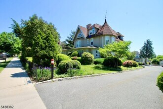 Building Photo - 39 N Mountain Ave