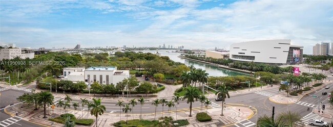 Foto del edificio - 900 Biscayne Blvd