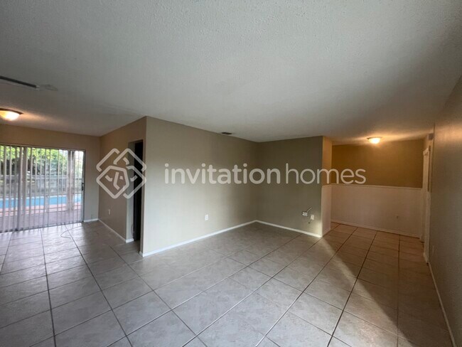 Building Photo - 11385 NW 41st St