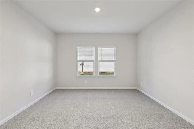 Building Photo - 277 Sequoia Ln