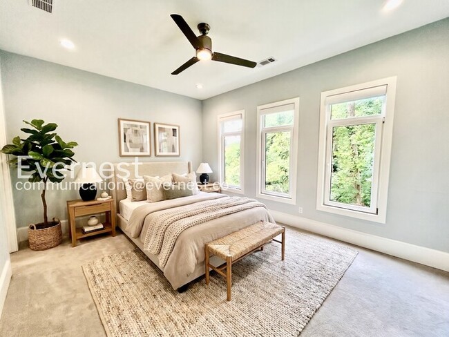 Building Photo - 1099 Briar Cove Cir