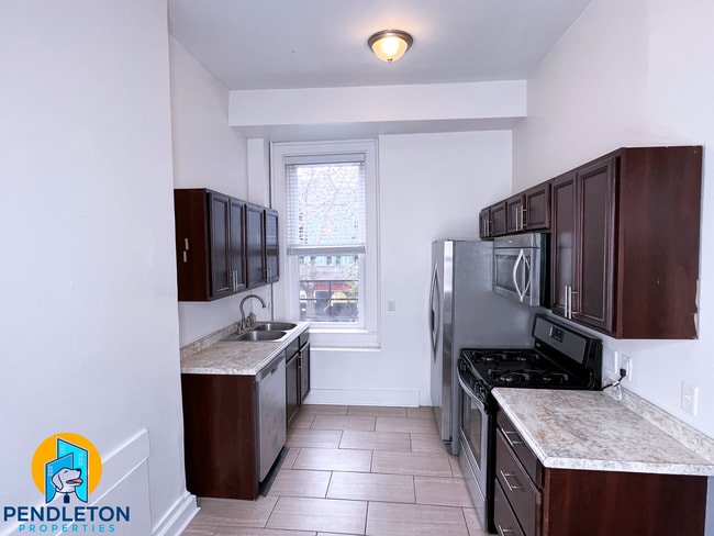 Building Photo - 521 E 13th St