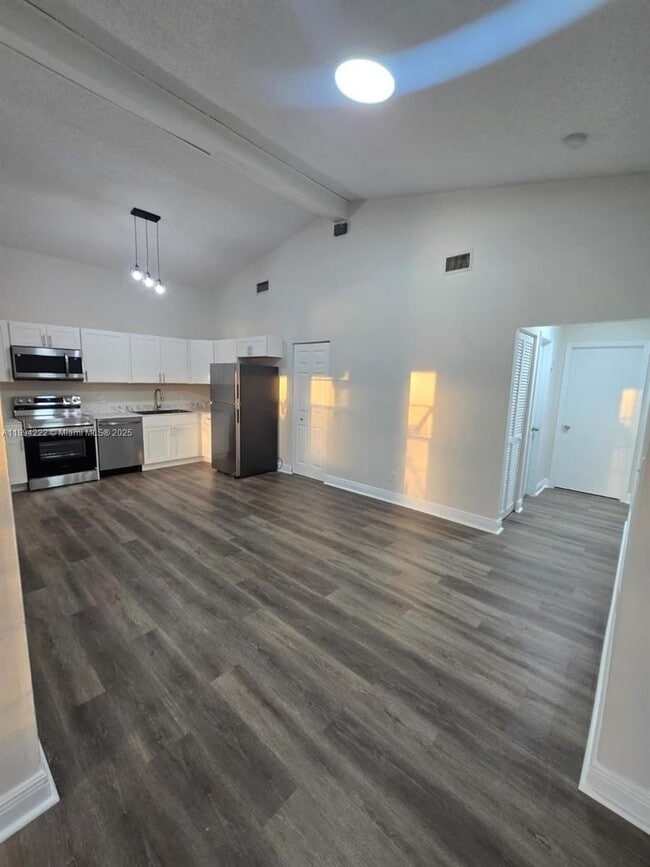 Foto del edificio - 4247 Willow Pond Cir