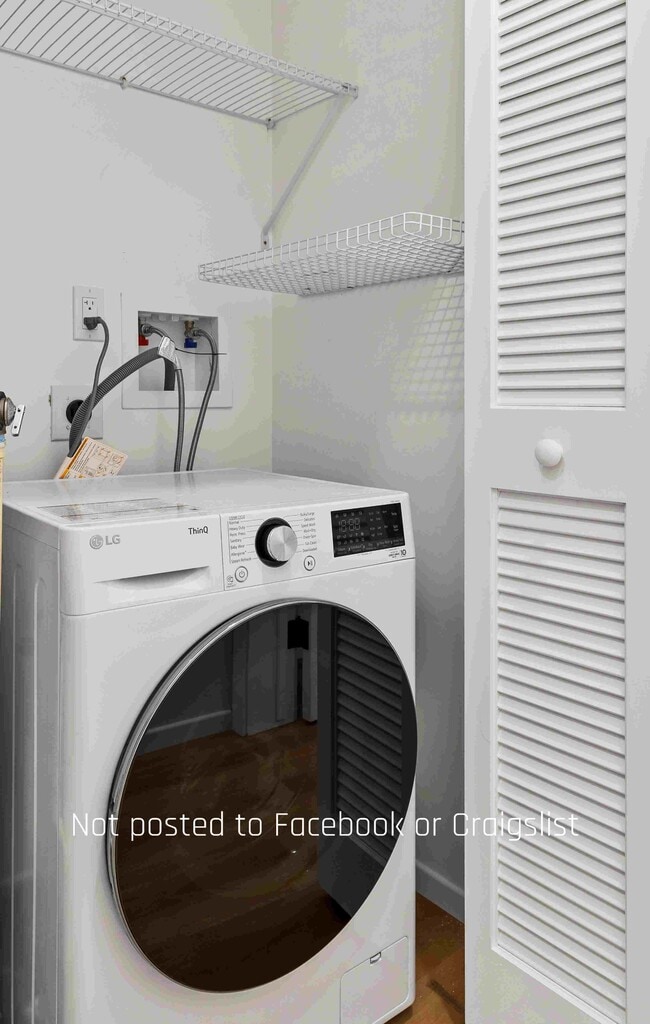 Foto del edificio - 2850 Nye St