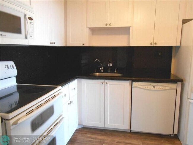 Foto del edificio - 2781 Taft St