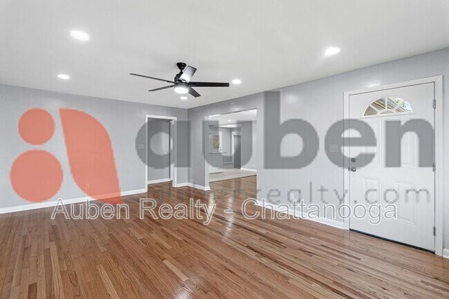 Foto del edificio - 4430 Lilac Ln