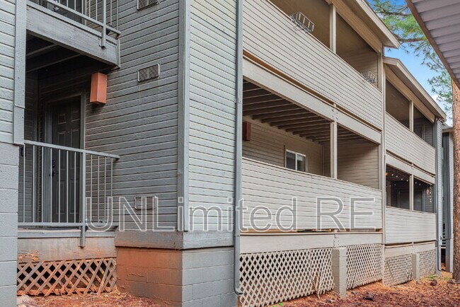 Building Photo - 1385 W University Ave
