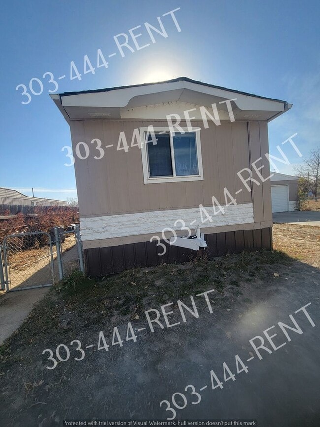 Building Photo - 219 Balsam St