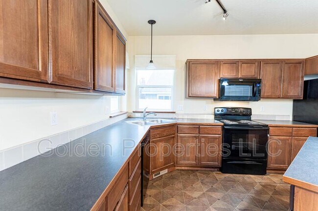 Building Photo - 3005 W Dumont Dr
