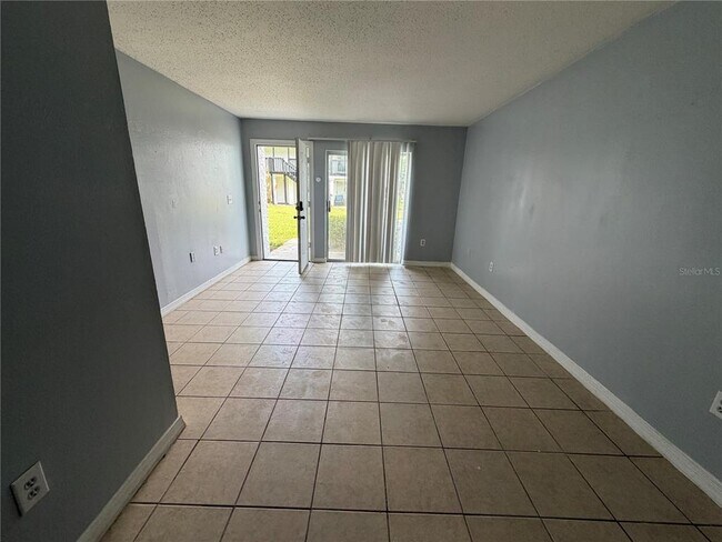 Foto del edificio - 4215 S Semoran Blvd