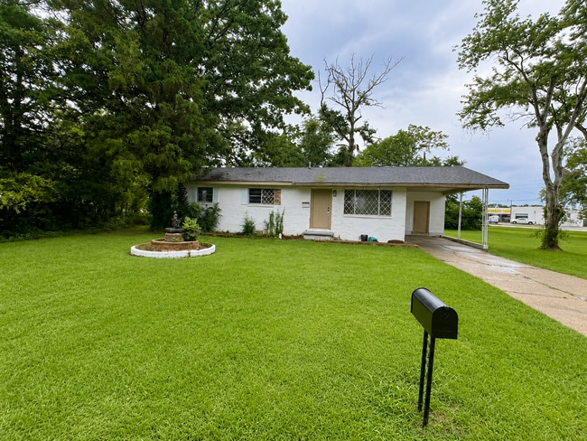 Charming 3-Bedroom Home in the Heart of Pearl! - Charming 3-Bedroom Home in the Heart of Pearl!