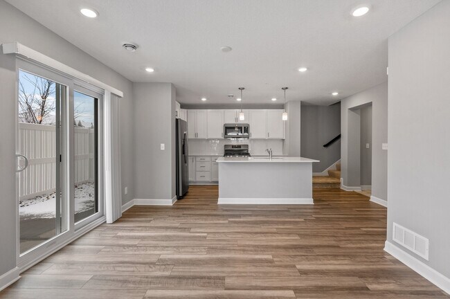 Foto del edificio - 11032 Zest St NE