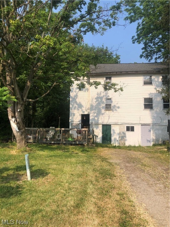 18312 Madison Rd, Middlefield, OH 44062 Room for Rent in Middlefield