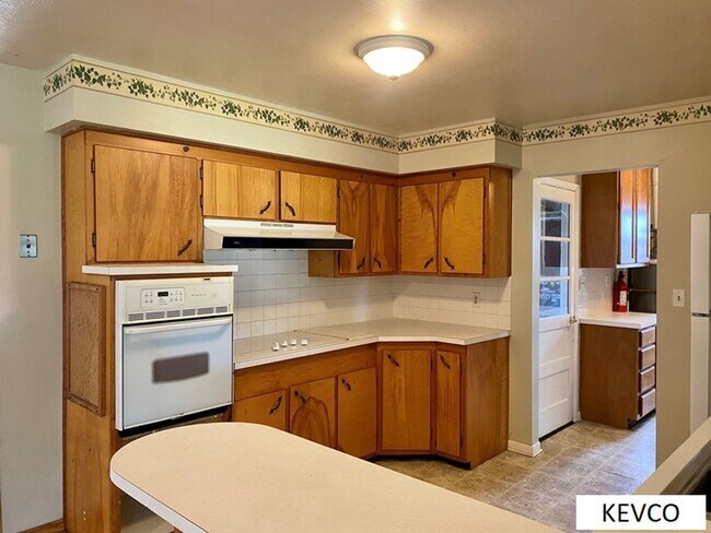 Foto del edificio - Awesome Four Bedroom Home by CSU Campus!