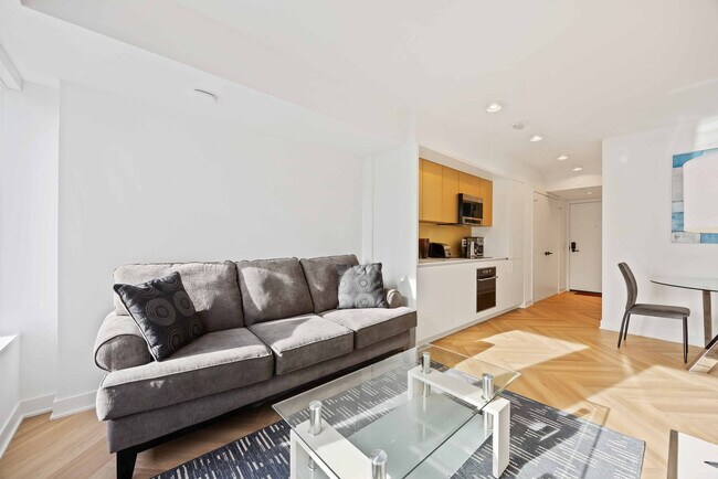 Building Photo - 225 Adelaide St W