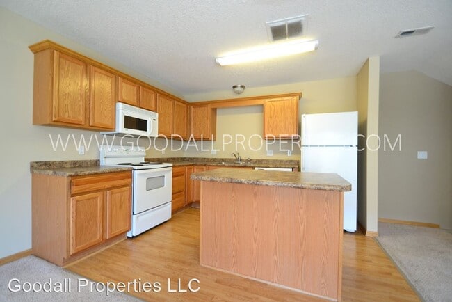 Building Photo - 2 br, 2 bath House - 3023 SW Sharmin Lane