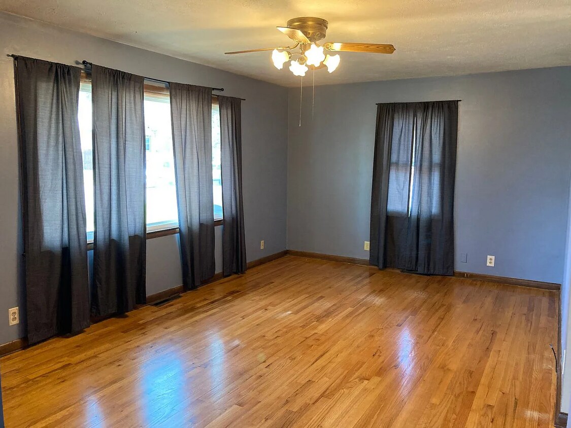Foto del edificio - 1800 N 56th St