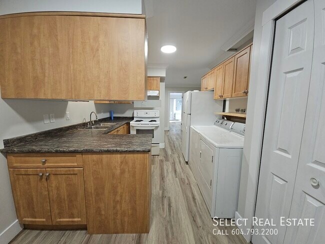 Photo du bâtiment - 9705 McNaught Rd