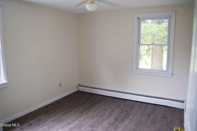 Foto del edificio - 1294 County Route 403