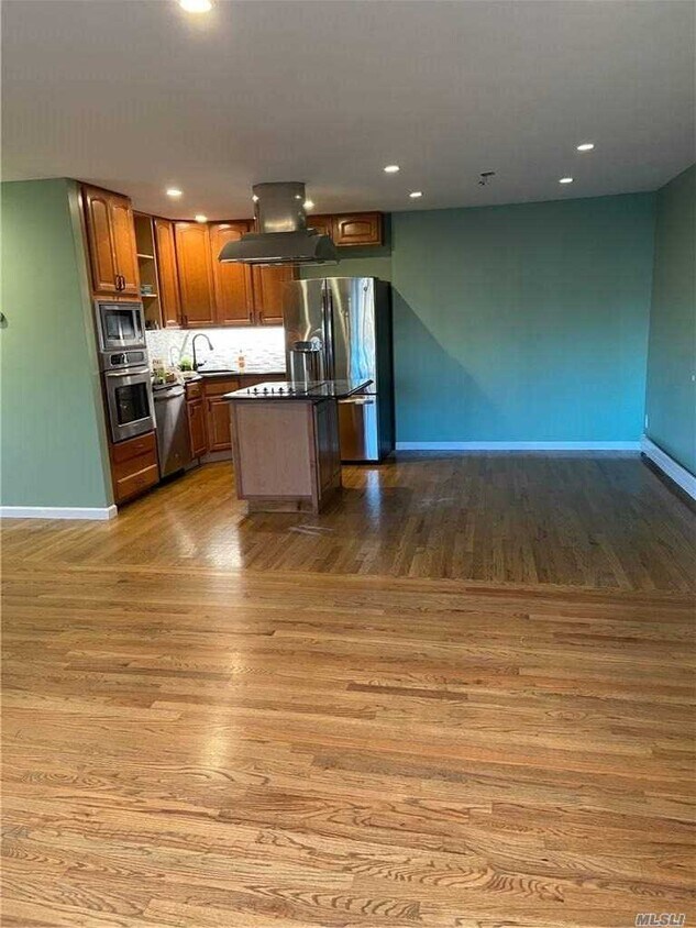 14 South Ct, Hicksville, NY 11801 House for Rent in Hicksville, NY