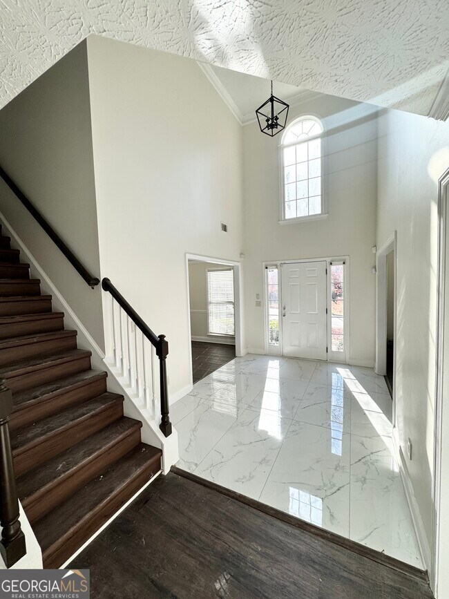 Foto del edificio - 6284 Southland Ridge