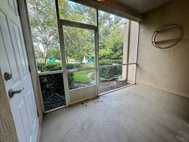 Building Photo - 8121 Summer Gate Ct