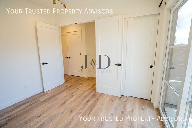 Foto del edificio - 1371 N Vulcan Ave