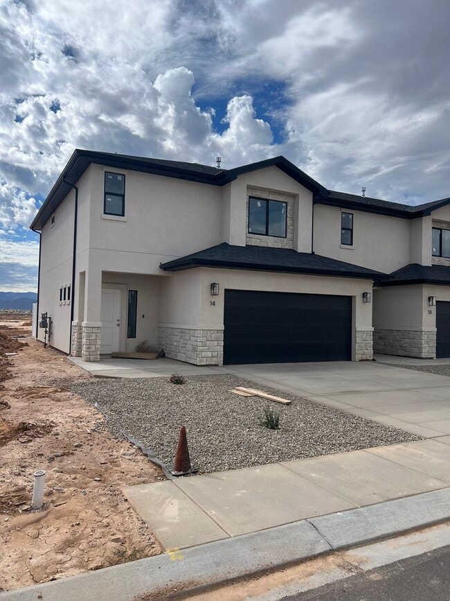 Building Photo - Brand New Home!